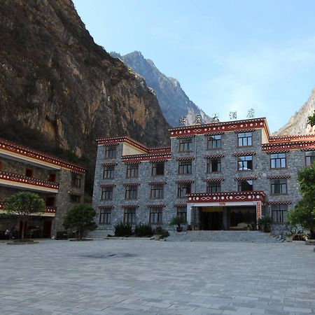 Shangri-La Balagezong Shuizhuang Hotel Esterno foto